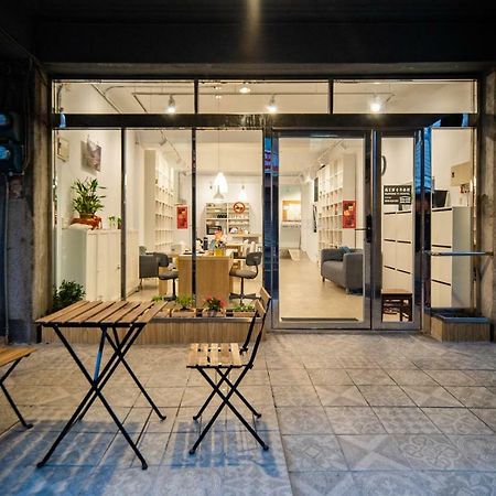 Ruifang Yi Hostel New Taipei City Екстер'єр фото