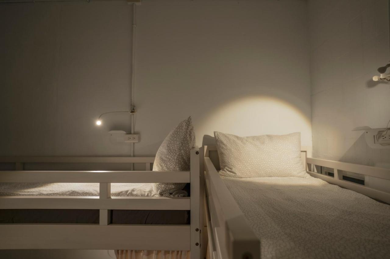 Ruifang Yi Hostel New Taipei City Екстер'єр фото