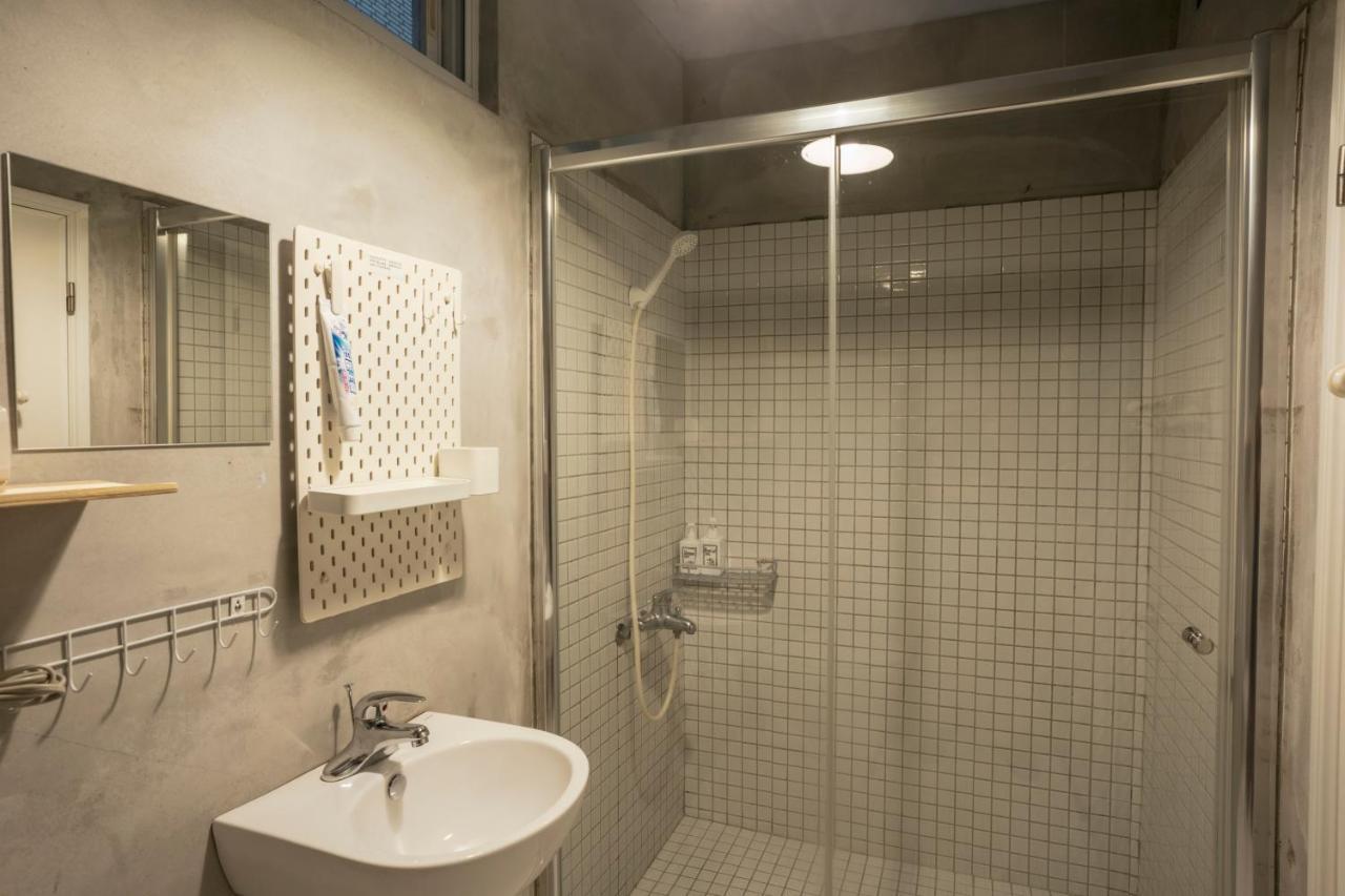 Ruifang Yi Hostel New Taipei City Екстер'єр фото